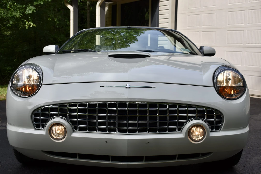 2003 Ford Thunderbird 11th Gen - Image 28 of 31