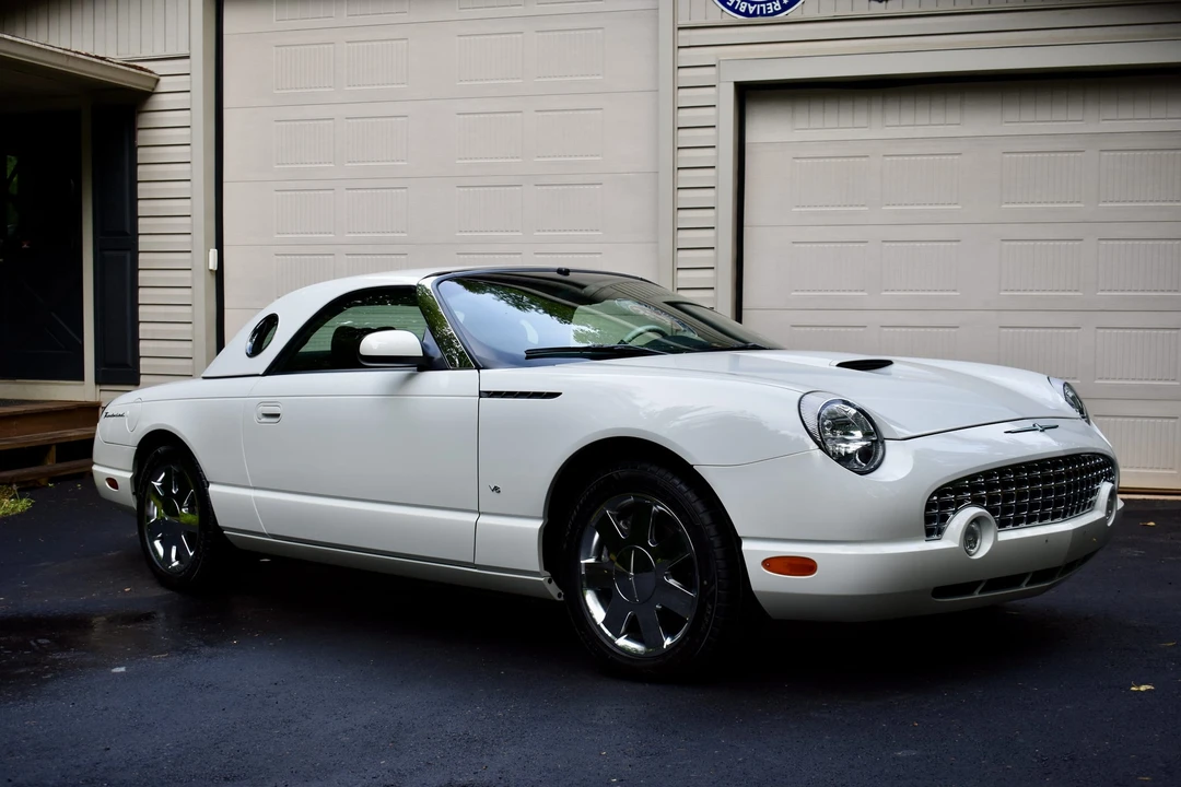 2003 Ford Thunderbird 11th Gen - Image 9 of 31