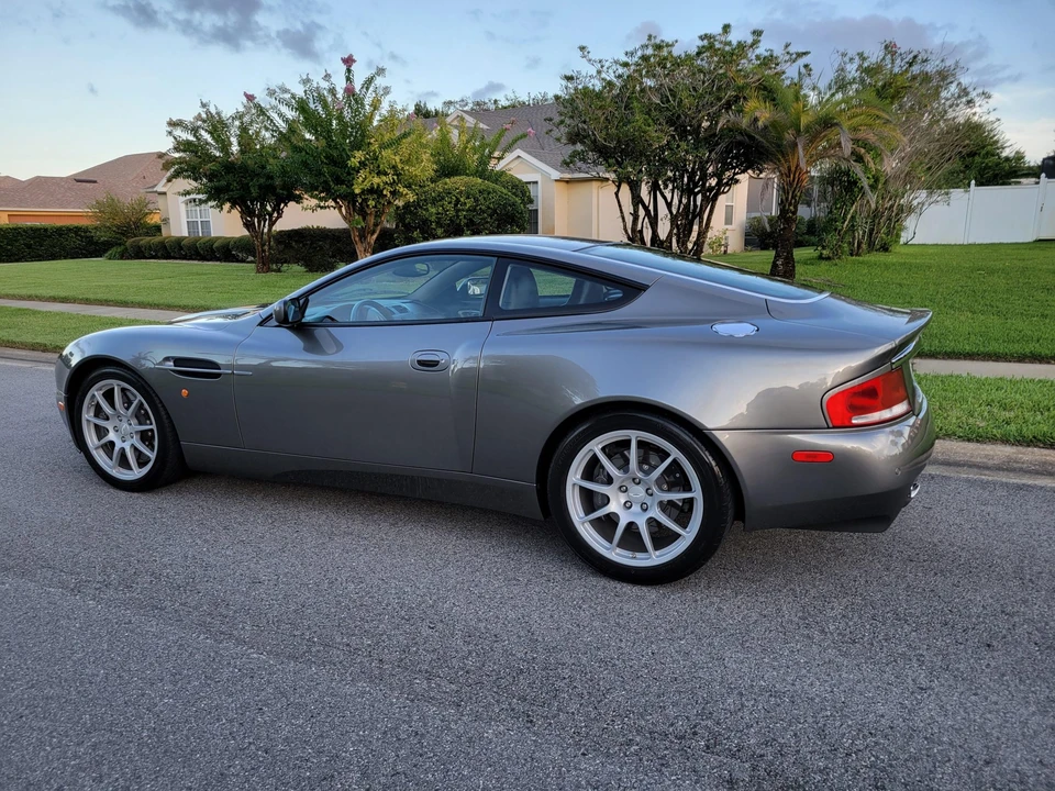 2004 Aston Martin Vanquish 1st Gen - Image 24 of 31