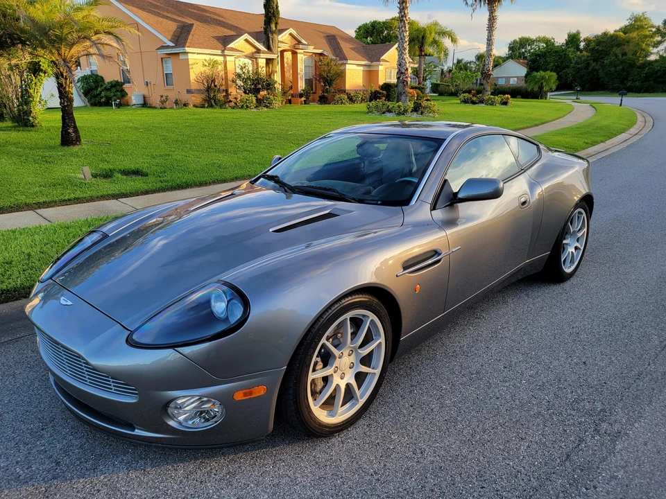 2004 Aston Martin Vanquish 1st Gen - Image 17 of 31