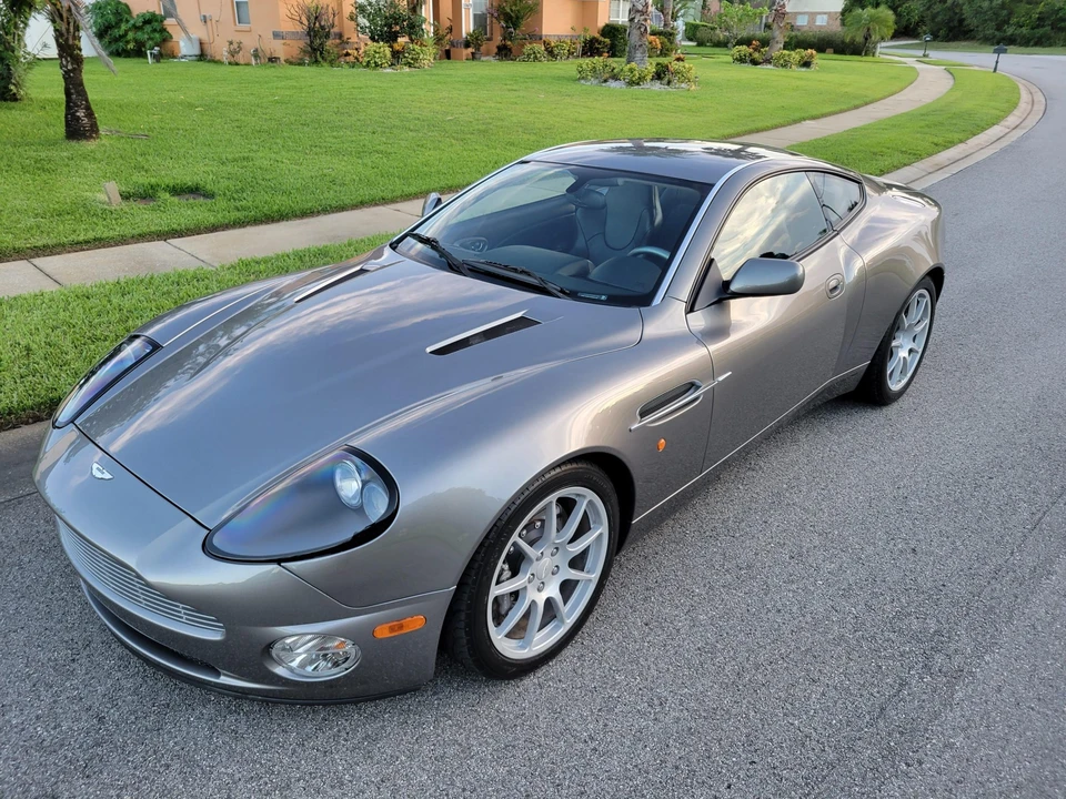 2004 Aston Martin Vanquish 1st Gen - Image 19 of 31