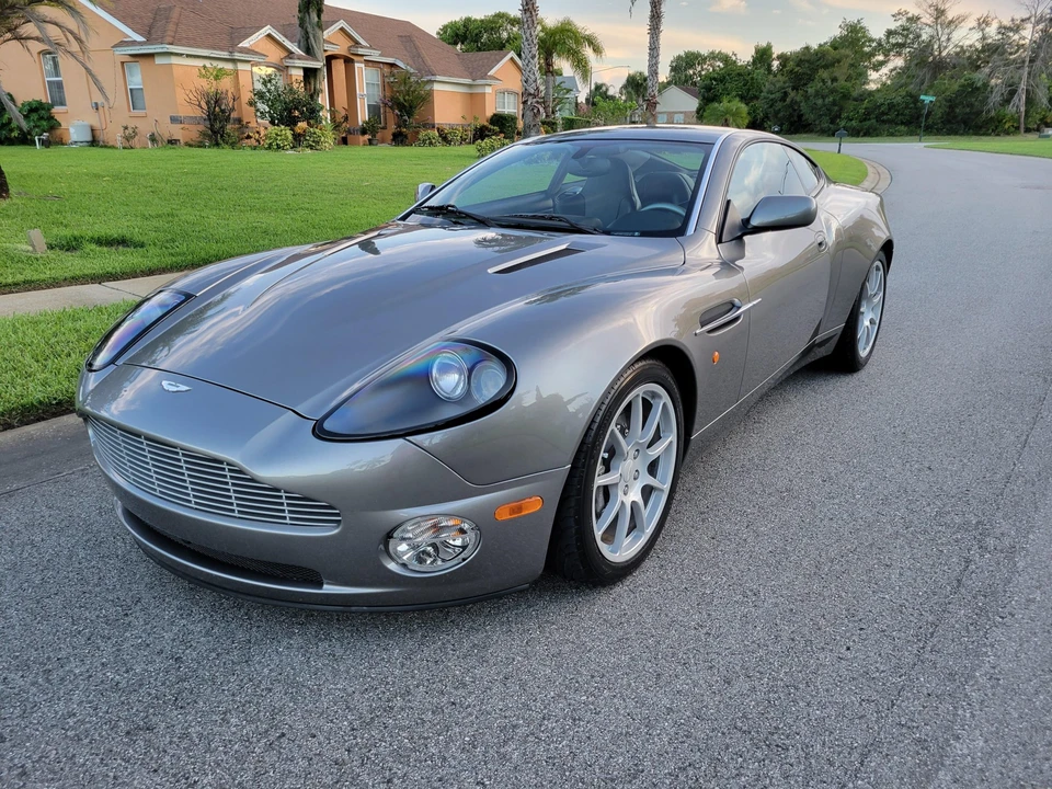 2004 Aston Martin Vanquish 1st Gen - Image 16 of 31