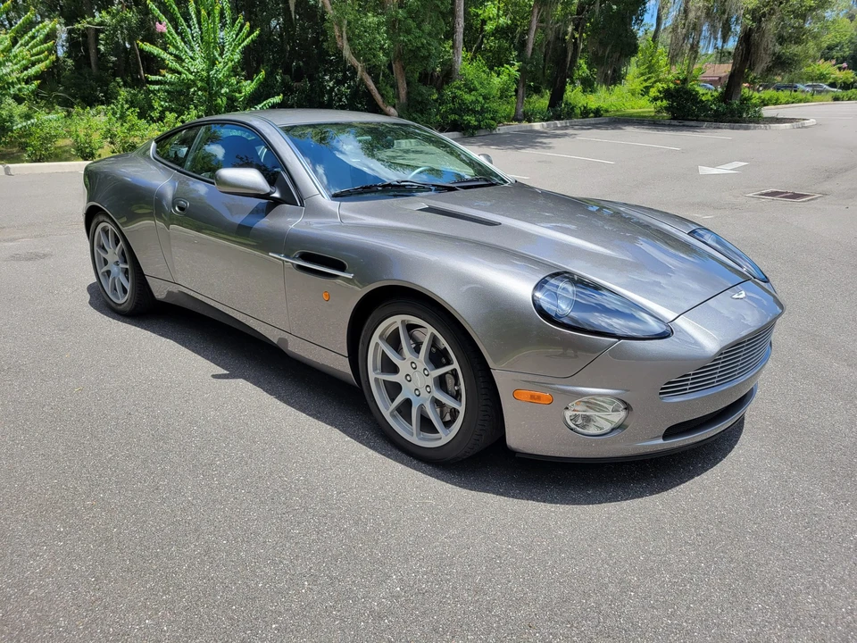 2004 Aston Martin Vanquish 1st Gen - Image 9 of 31