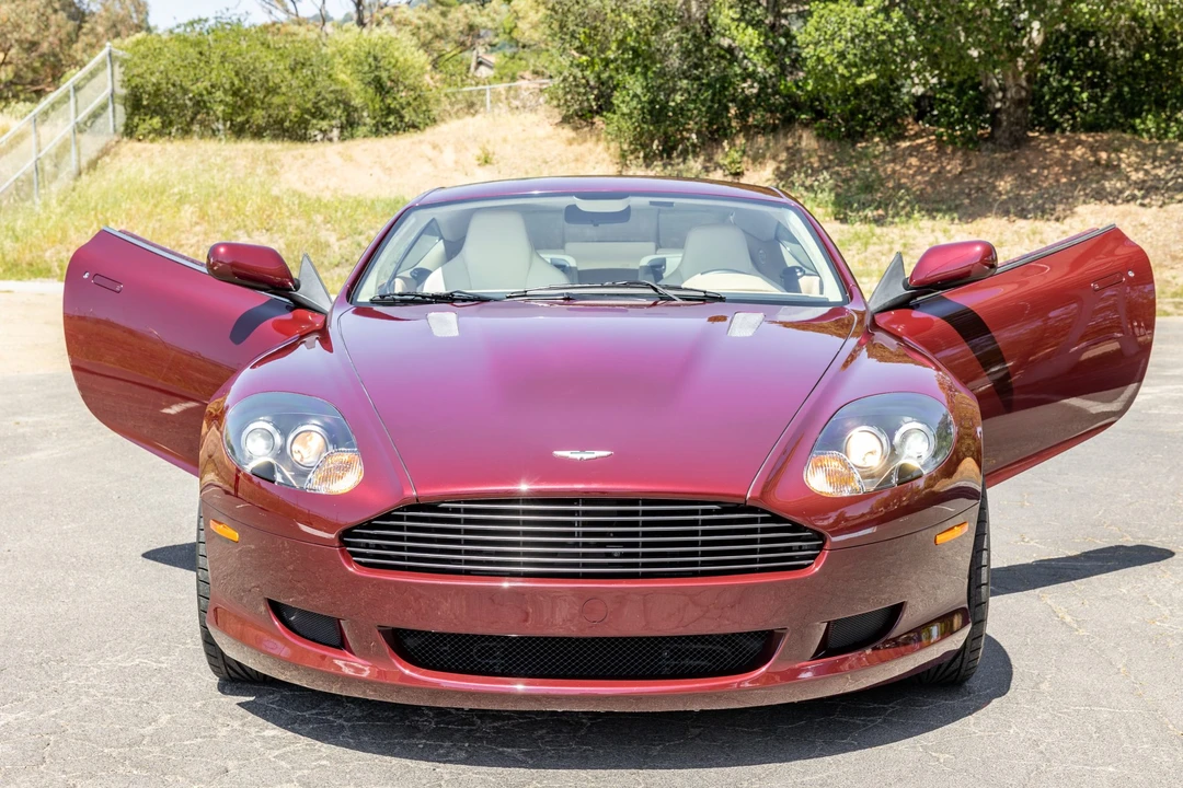 2005 Aston Martin DB9 - Image 19 of 31
