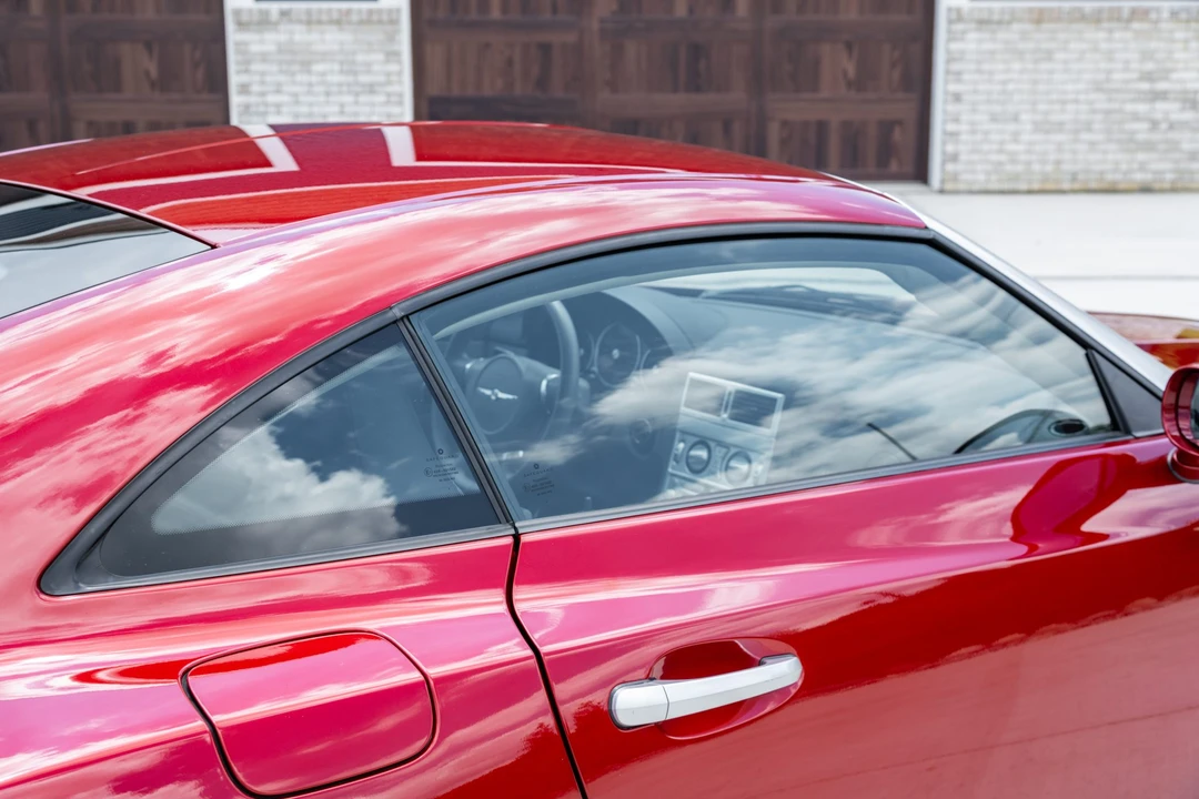 2005 Chrysler Crossfire - Image 28 of 31