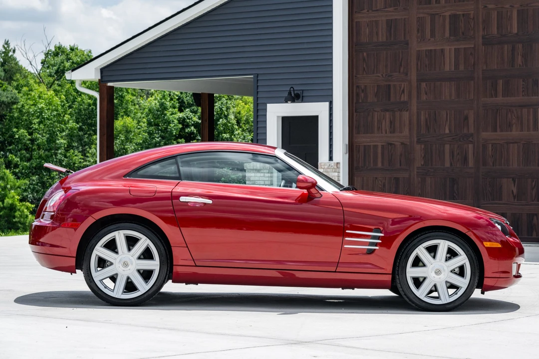 2005 Chrysler Crossfire - Image 9 of 31
