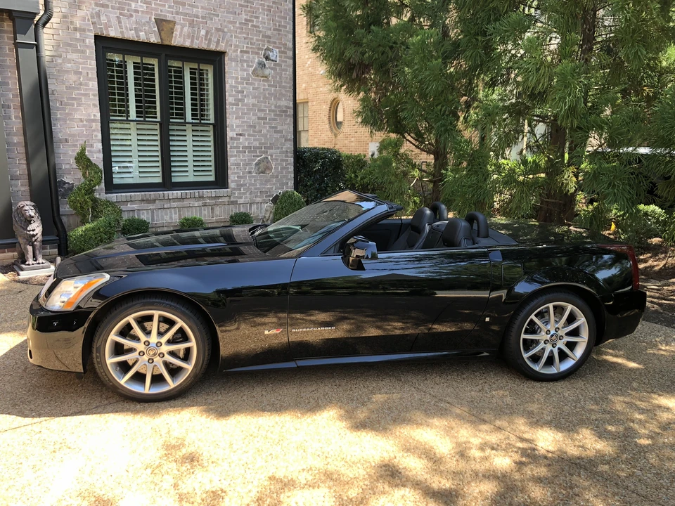 2007 Cadillac XLR-V - Image 7 of 31