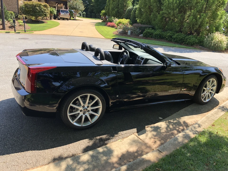 2007 Cadillac XLR-V - Image 13 of 31