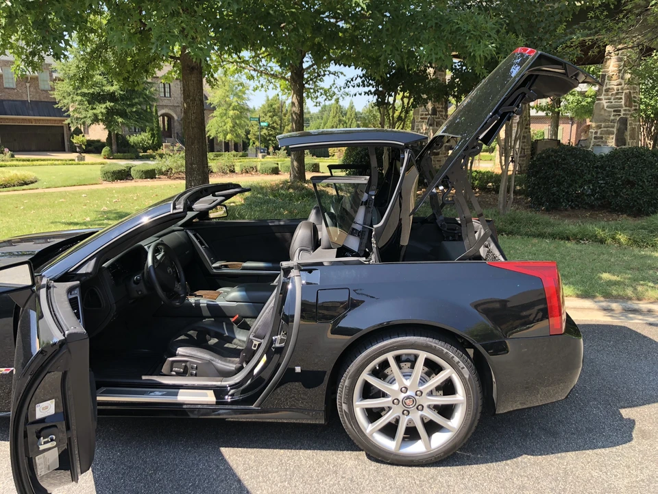 2007 Cadillac XLR-V - Image 31 of 31