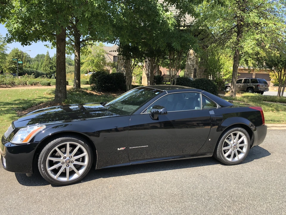 2007 Cadillac XLR-V - Image 5 of 31