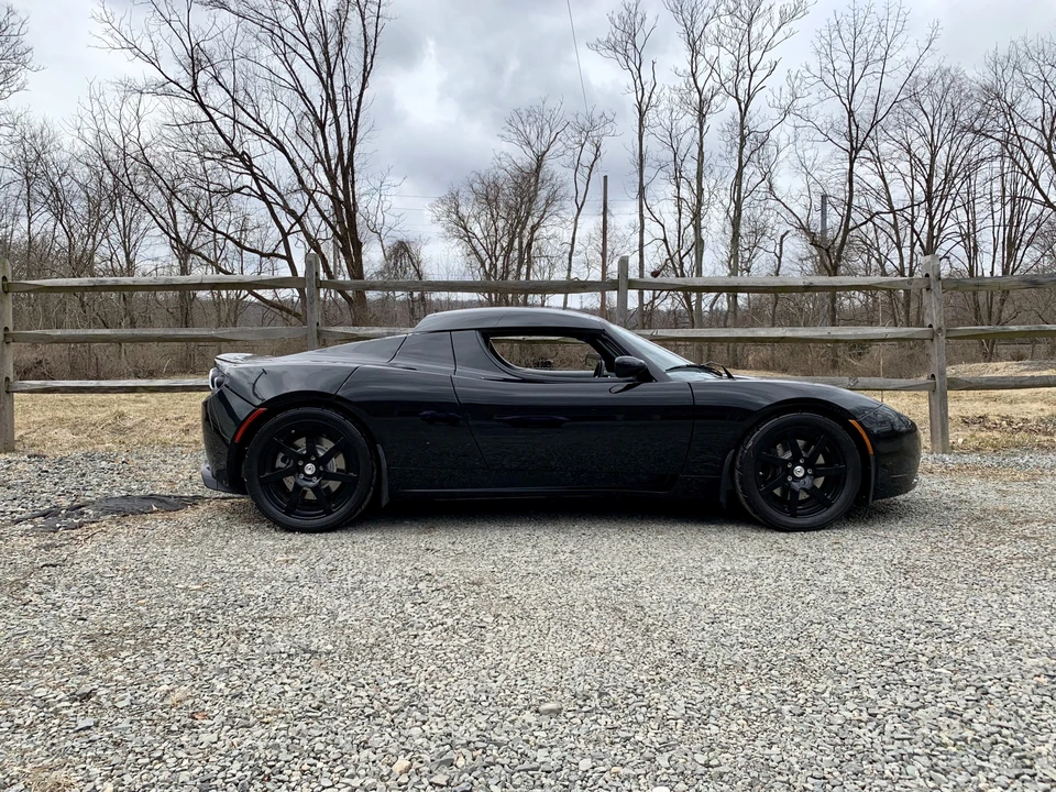 2010 Tesla Roadster - Image 9 of 31