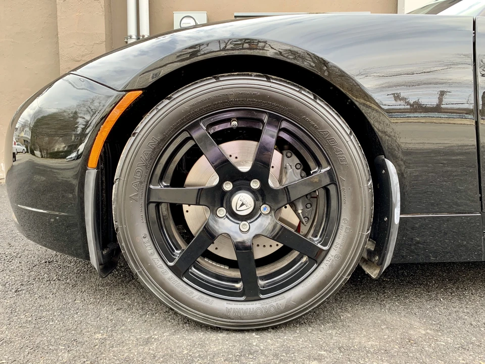 2010 Tesla Roadster - Image 28 of 31