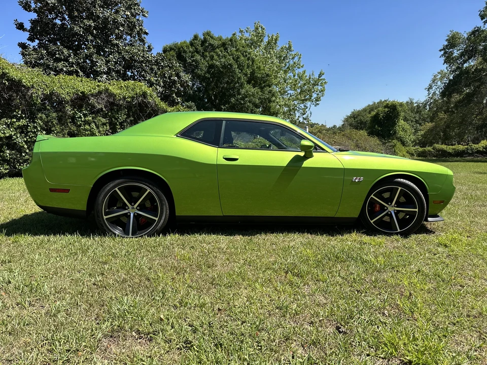 2011 Dodge Challenger SRT8 & 392 3rd Gen - Image 9 of 31