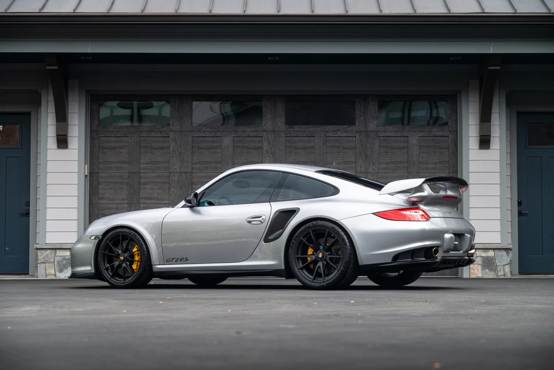 2011 Porsche - Image 30 of 31