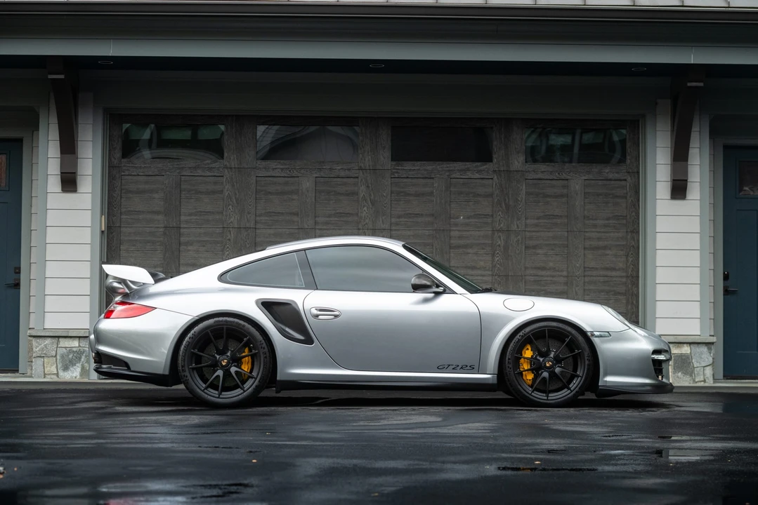2011 Porsche - Image 19 of 31