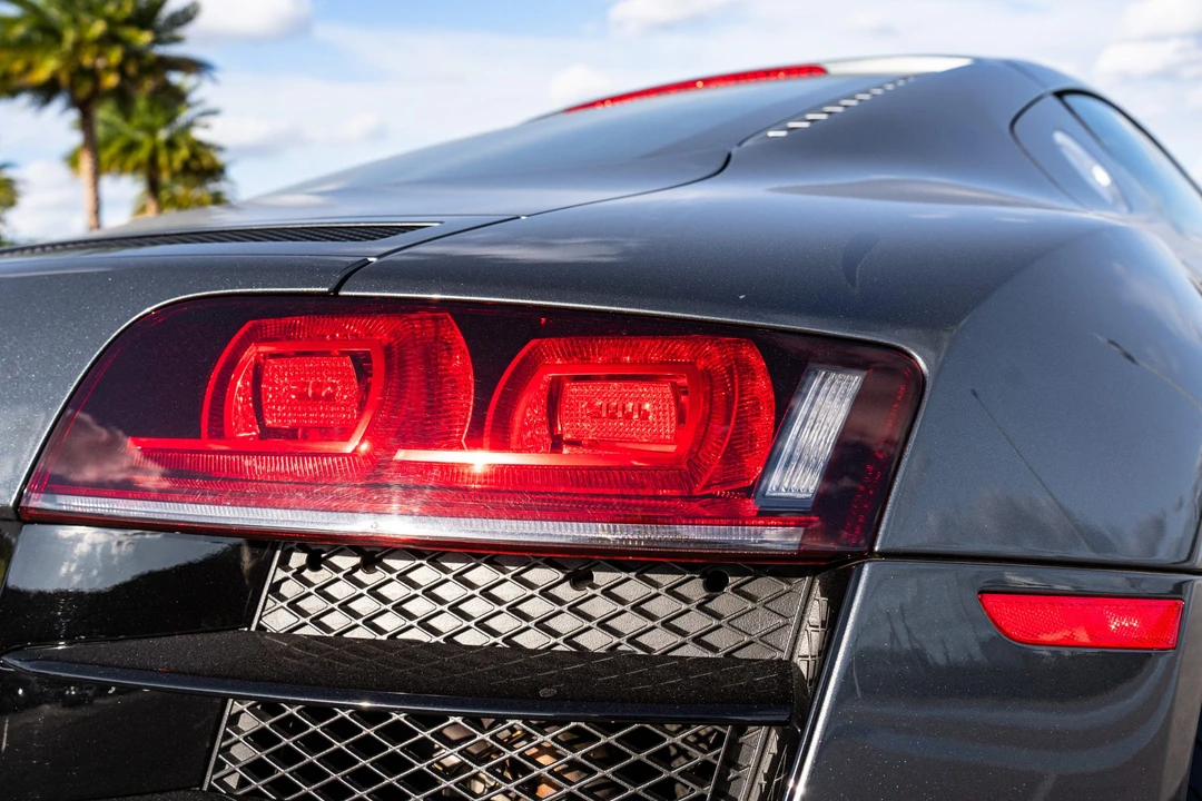 2012 Audi 42 R8 - Image 26 of 31