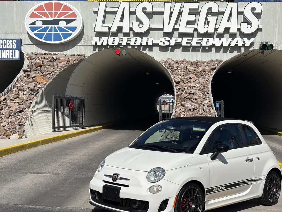 2013 Fiat Abarth 500 - Image 3 of 31