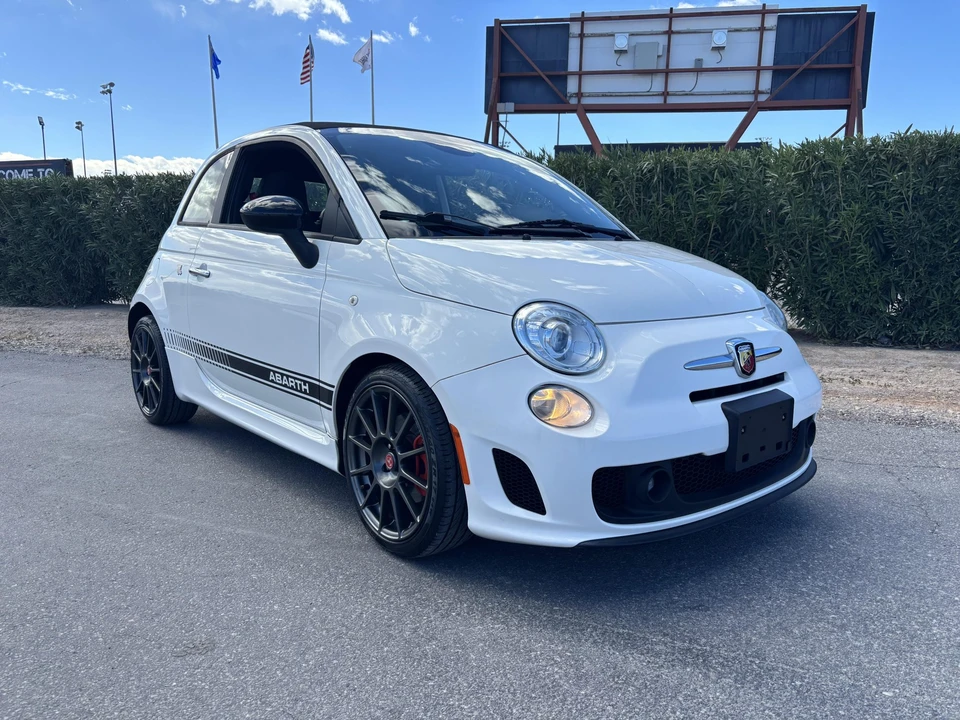 2013 Fiat Abarth 500 - Image 10 of 31