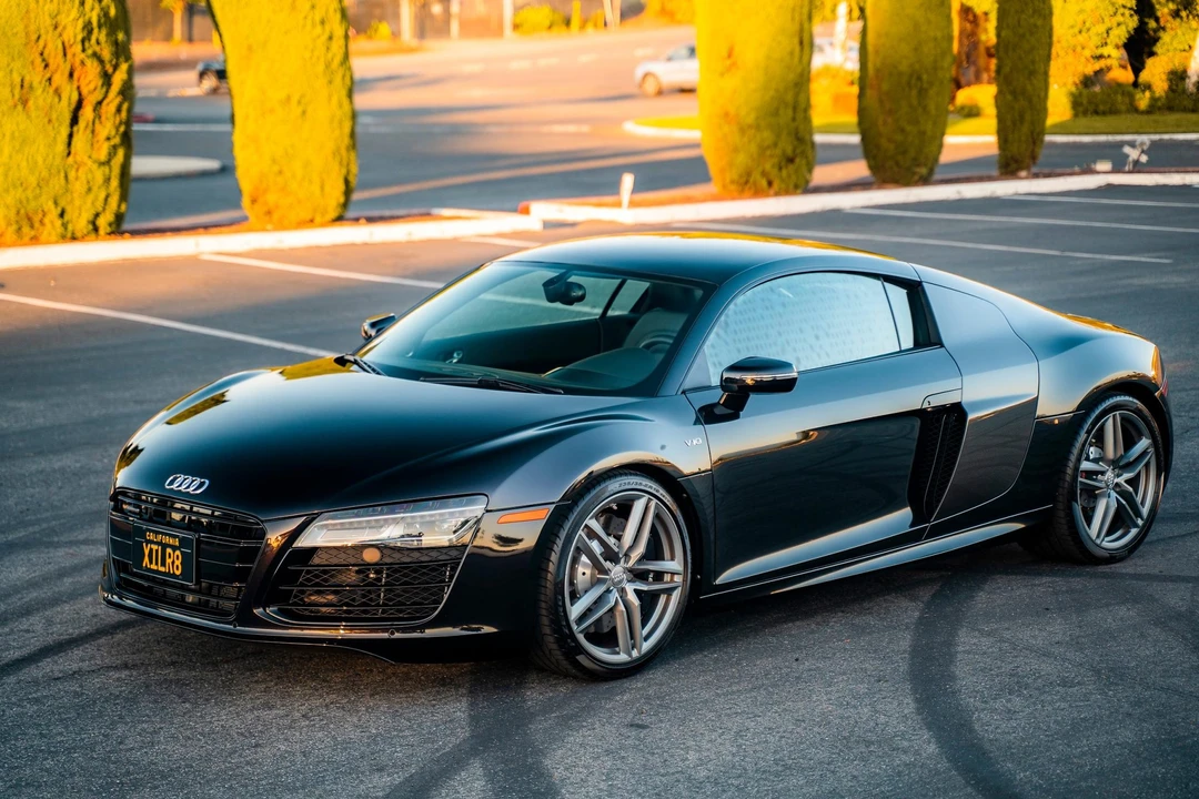 2014 Audi 42 R8 - Image 2 of 31