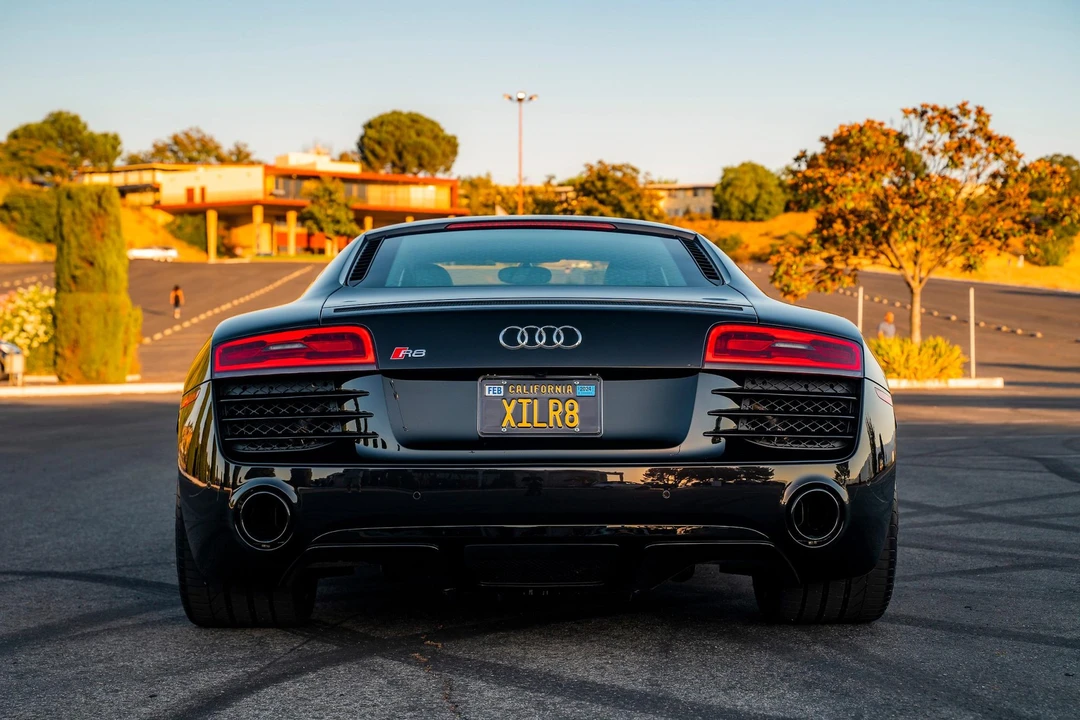2014 Audi 42 R8 - Image 7 of 31