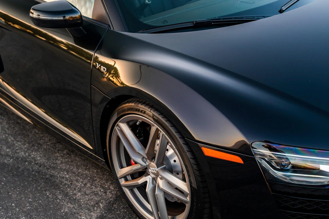 2014 Audi 42 R8 - Image 27 of 31