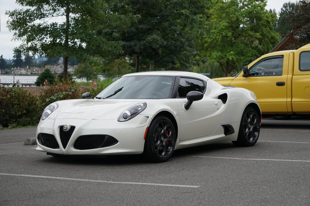2015 Alfa Romeo 4C Coupe - Image 2 of 31