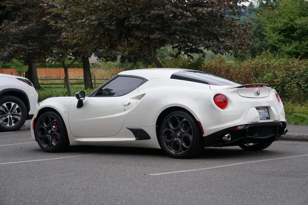 2015 Alfa Romeo 4C Coupe - Image 10 of 31