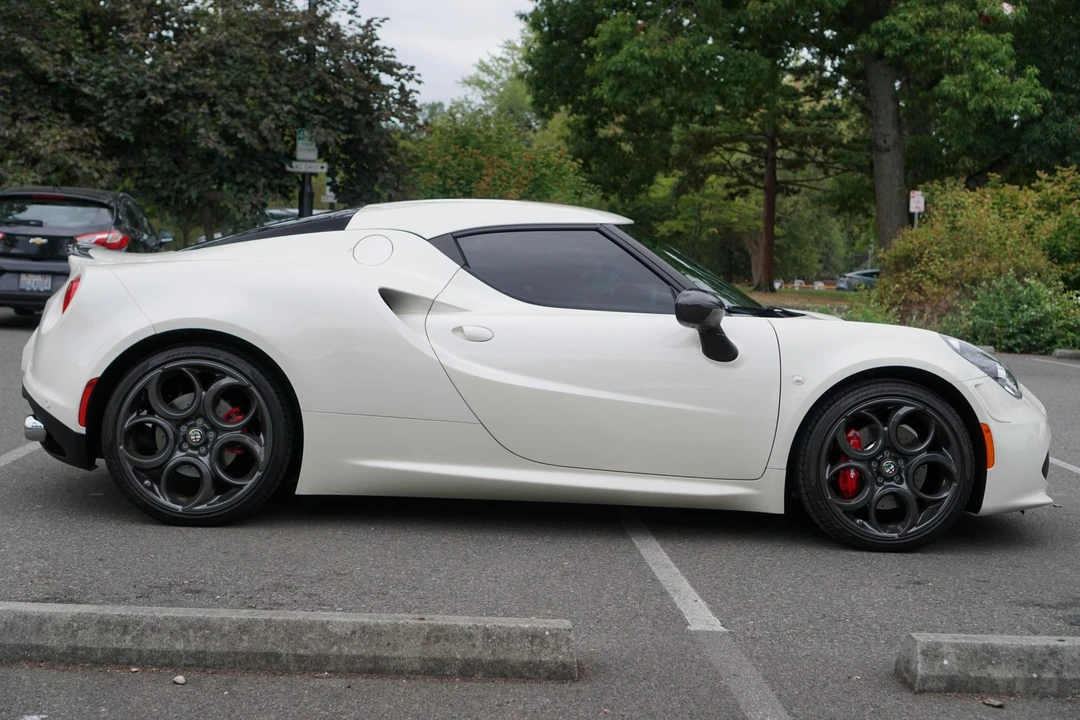 2015 Alfa Romeo 4C Coupe - Image 5 of 31