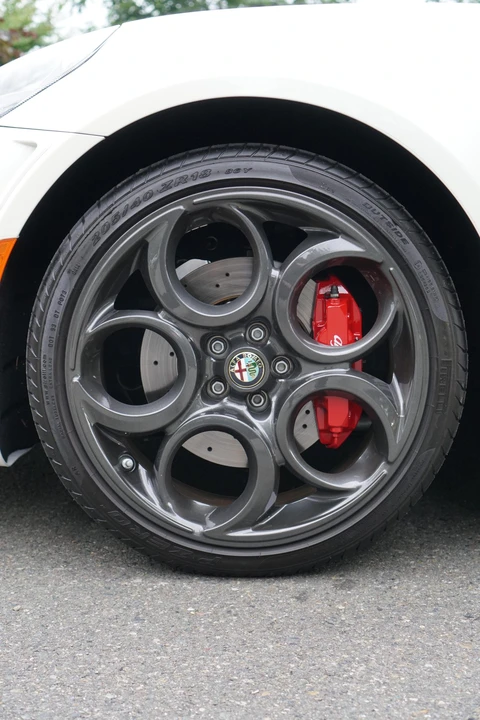2015 Alfa Romeo 4C Coupe - Image 23 of 31