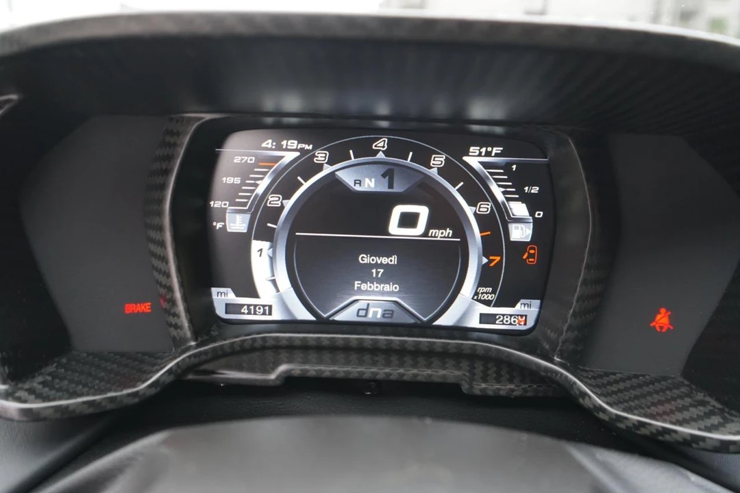 2015 Alfa Romeo 4C Coupe - Image 30 of 31