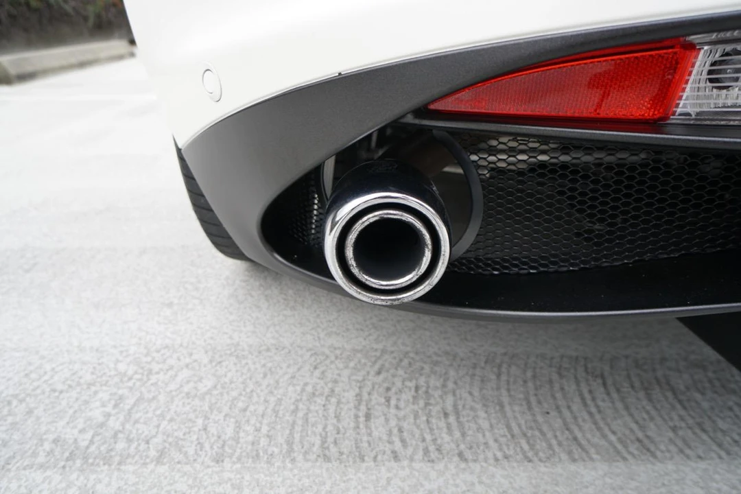 2015 Alfa Romeo 4C Coupe - Image 16 of 31
