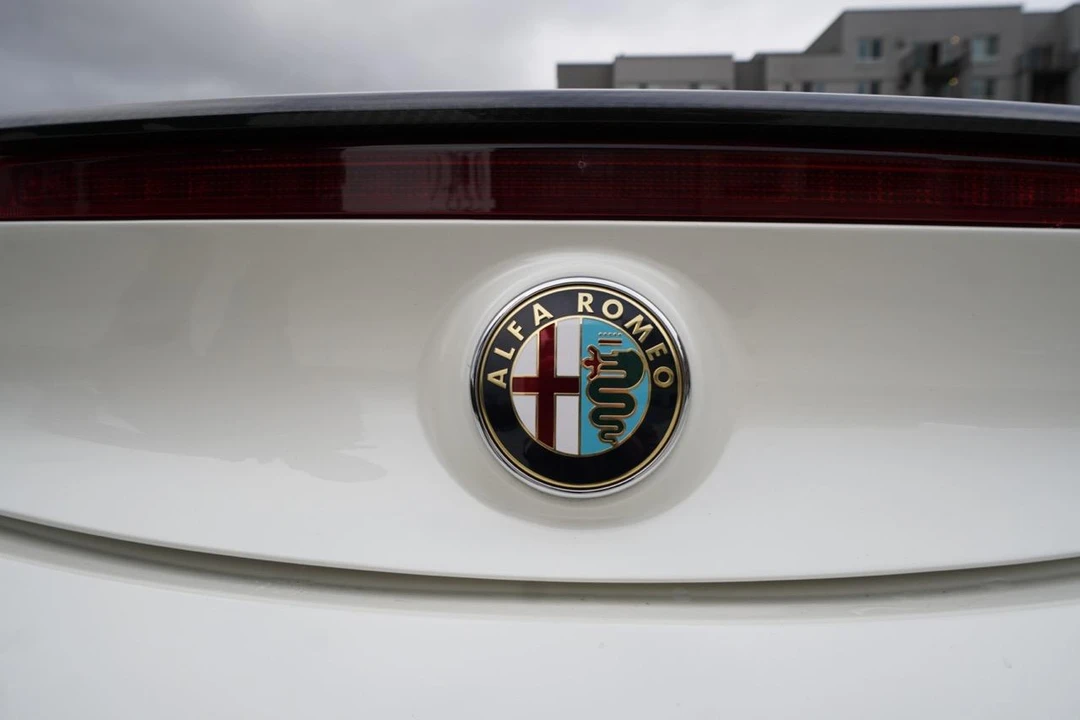 2015 Alfa Romeo 4C Coupe - Image 22 of 31