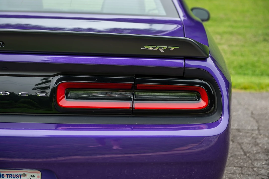 2016 Dodge Challenger SRT Hellcat 3rd Gen - Image 15 of 31