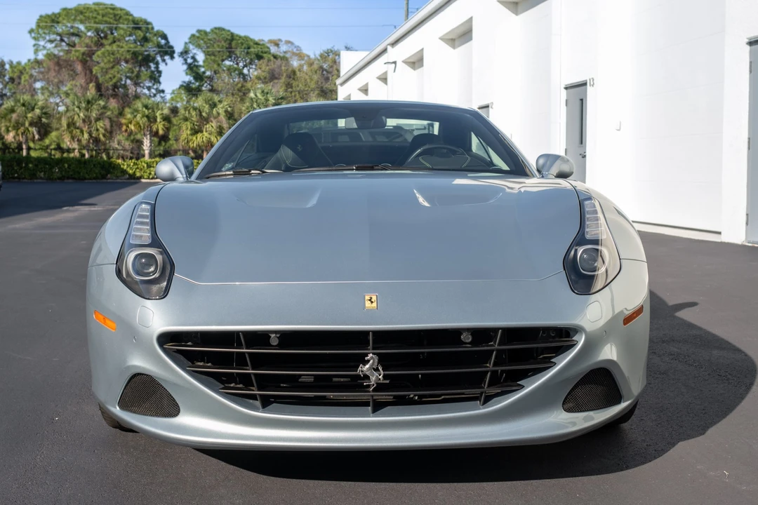 2016 Ferrari California T - Image 3 of 31