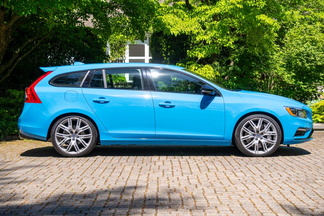 2017 Volvo V60 1st Gen - Image 6 of 31