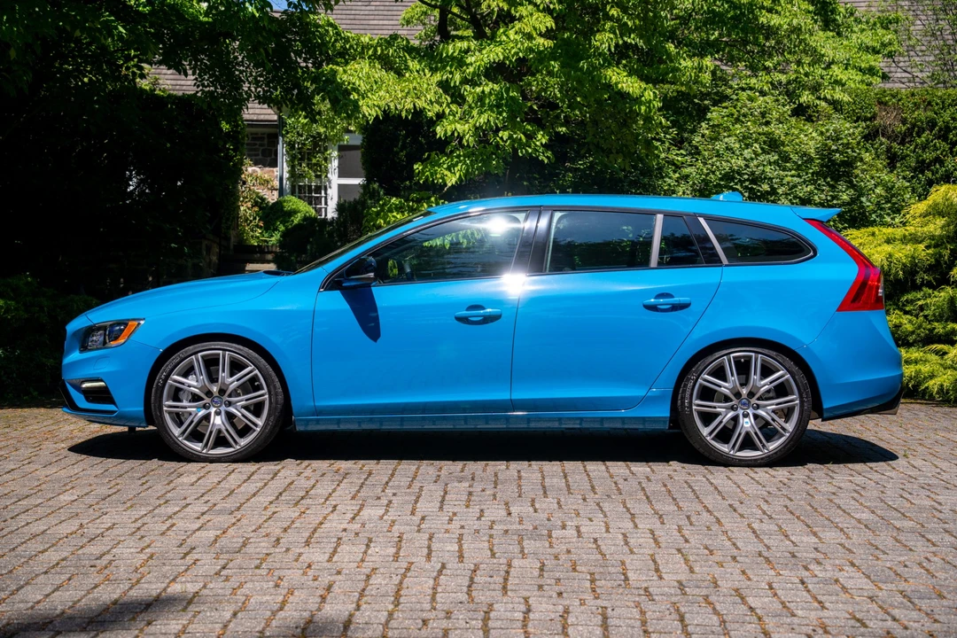 2017 Volvo V60 1st Gen - Image 12 of 31