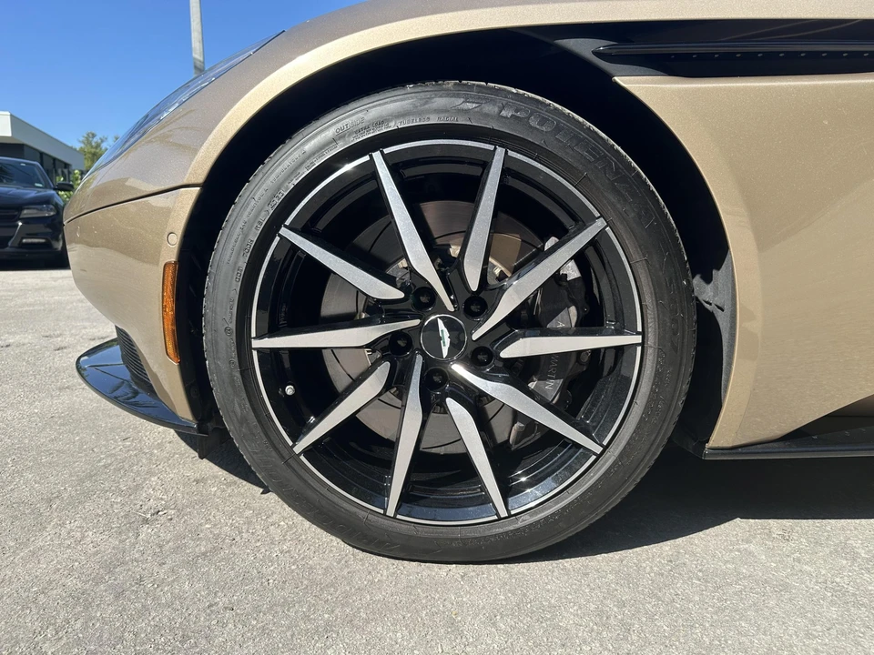 2018 Aston Martin DB11 V12 - Image 25 of 31