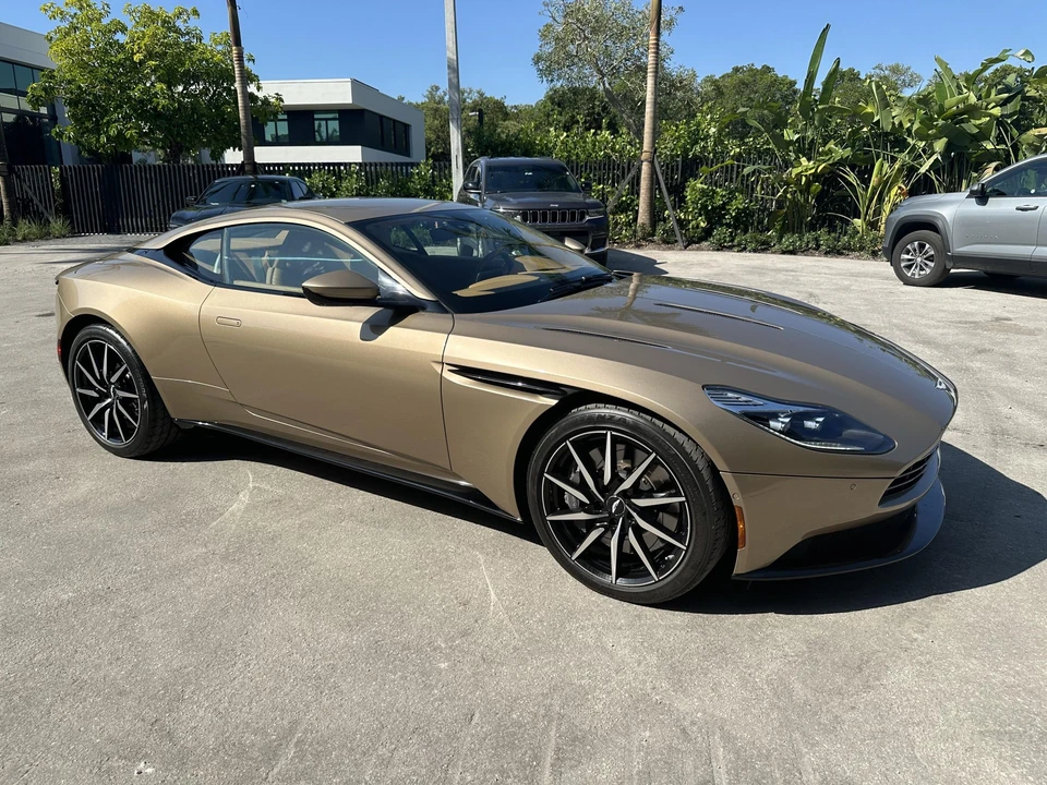 2018 Aston Martin DB11 V12 - Image 16 of 31