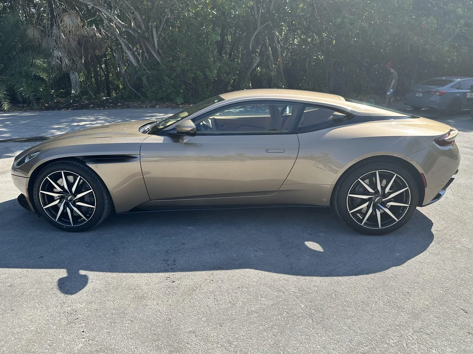 2018 Aston Martin DB11 V12 - Image 6 of 31