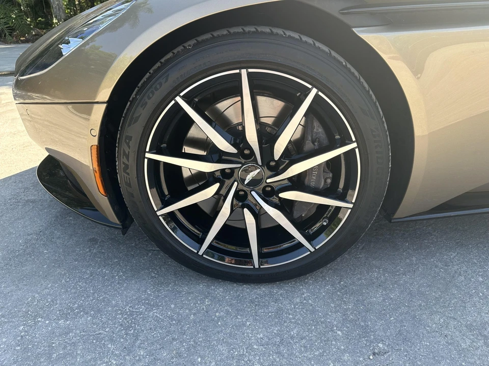 2018 Aston Martin DB11 V12 - Image 29 of 31
