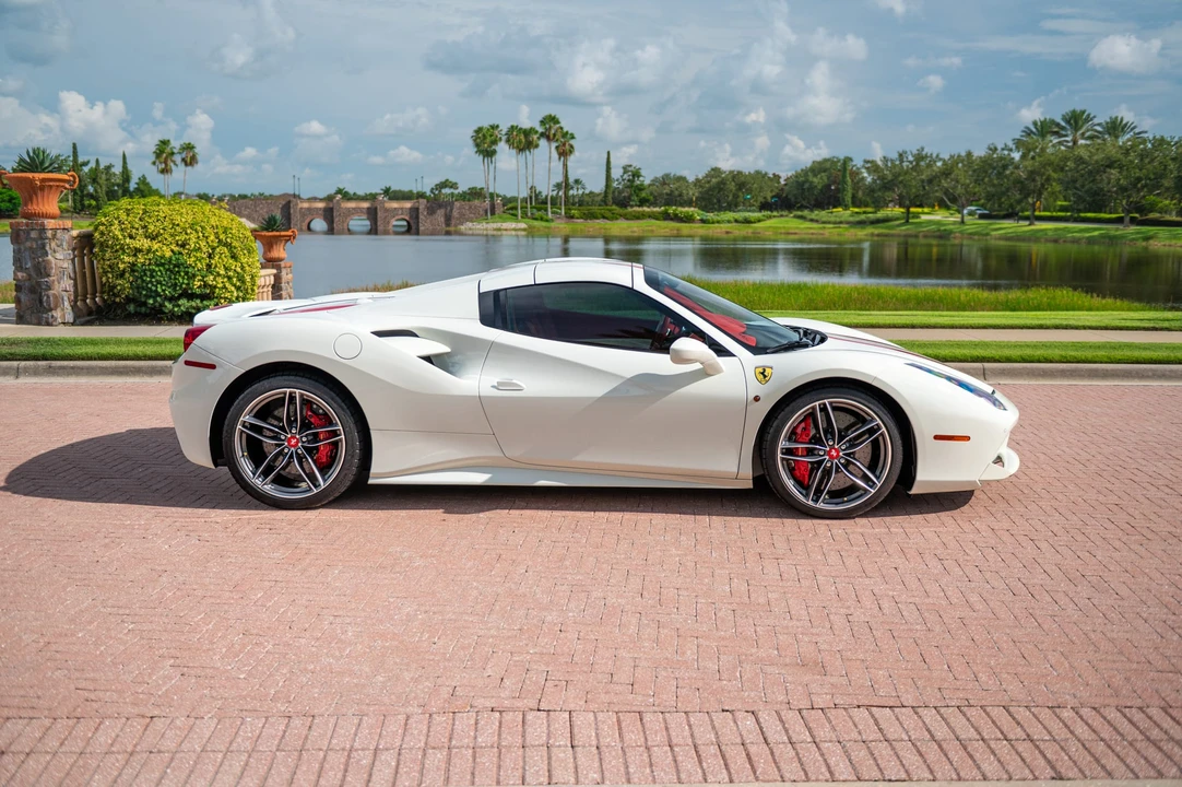 2018 Ferrari 488 Spider - Image 7 of 31