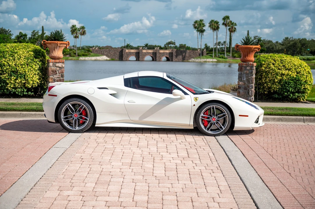 2018 Ferrari 488 Spider - Image 10 of 31