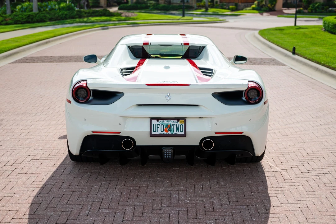 2018 Ferrari 488 Spider - Image 14 of 31