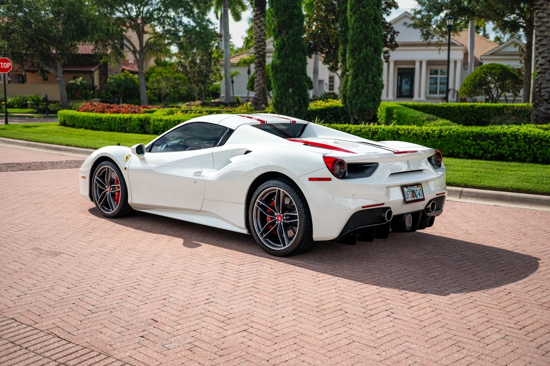 2018 Ferrari 488 Spider - Image 15 of 31