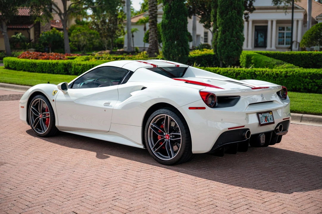 2018 Ferrari 488 Spider - Image 16 of 31