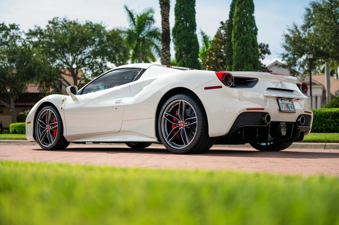 2018 Ferrari 488 Spider - Image 17 of 31
