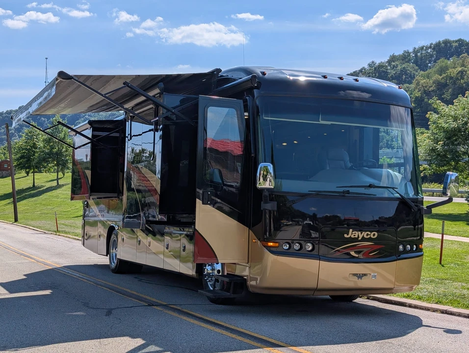 2019 Jayco - Image 7 of 31