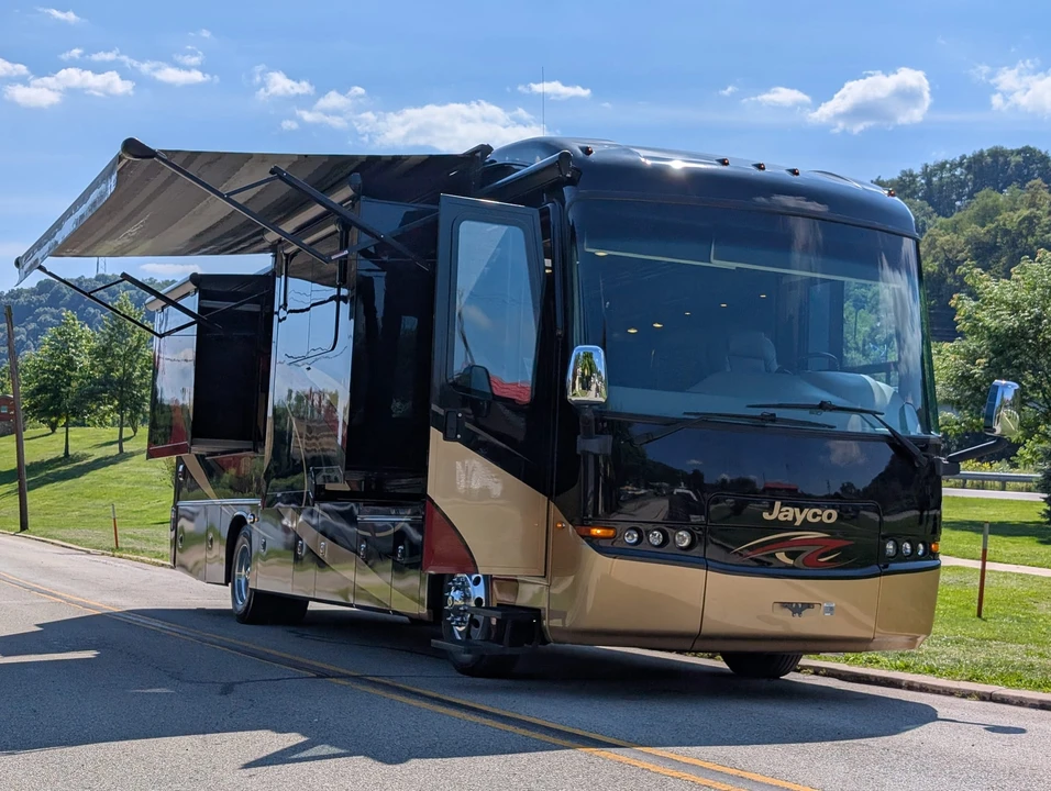 2019 Jayco - Image 8 of 31