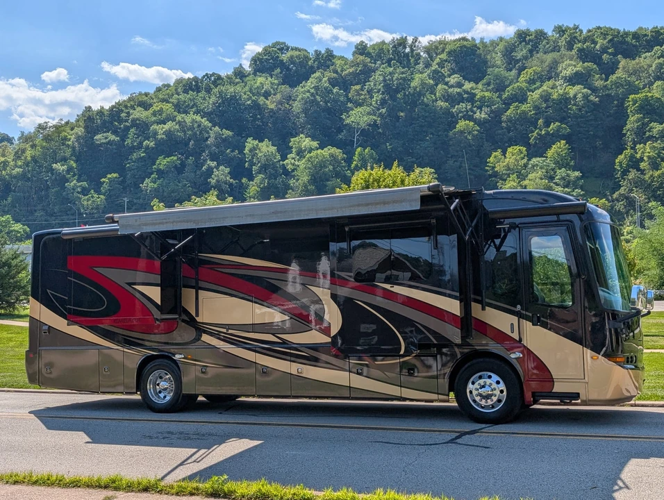 2019 Jayco - Image 17 of 31