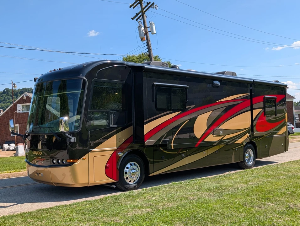 2019 Jayco - Image 2 of 31
